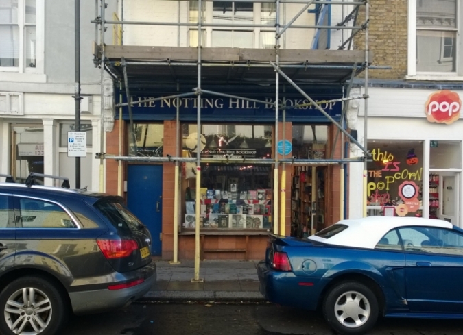 Notting Hill es un escenario, un set, un centro de inspiraci�n, una evocaci�n constante en el arte, un lugar que nos gusta observar con buena m�sica. Les dejamos un video muy corto de sus inolvidables calles con m�sica de Four  - ENFILME.COM