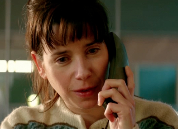 The Phone Call, sit�a a dos extra�os inmersos en una situaci�n intensa, limite y dram�tica. Un relato sobre la p�rdida y la depresi�n, sobre la necesidad de ser escuchados, sobre el abandono y la vejez.  - ENFILME.COM