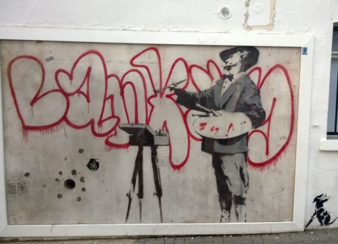 Notting Hill es un escenario, un set, un centro de inspiraci�n, una evocaci�n constante en el arte, un lugar que nos gusta observar con buena m�sica. Les dejamos un video muy corto de sus inolvidables calles con m�sica de Four  - ENFILME.COM
