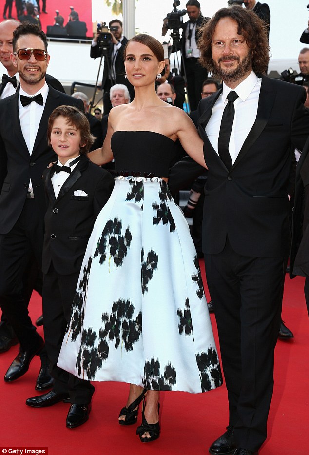 http://enfilme.com/img/content/natalie_portman_cannes2015_Enfilme_923s9.jpg